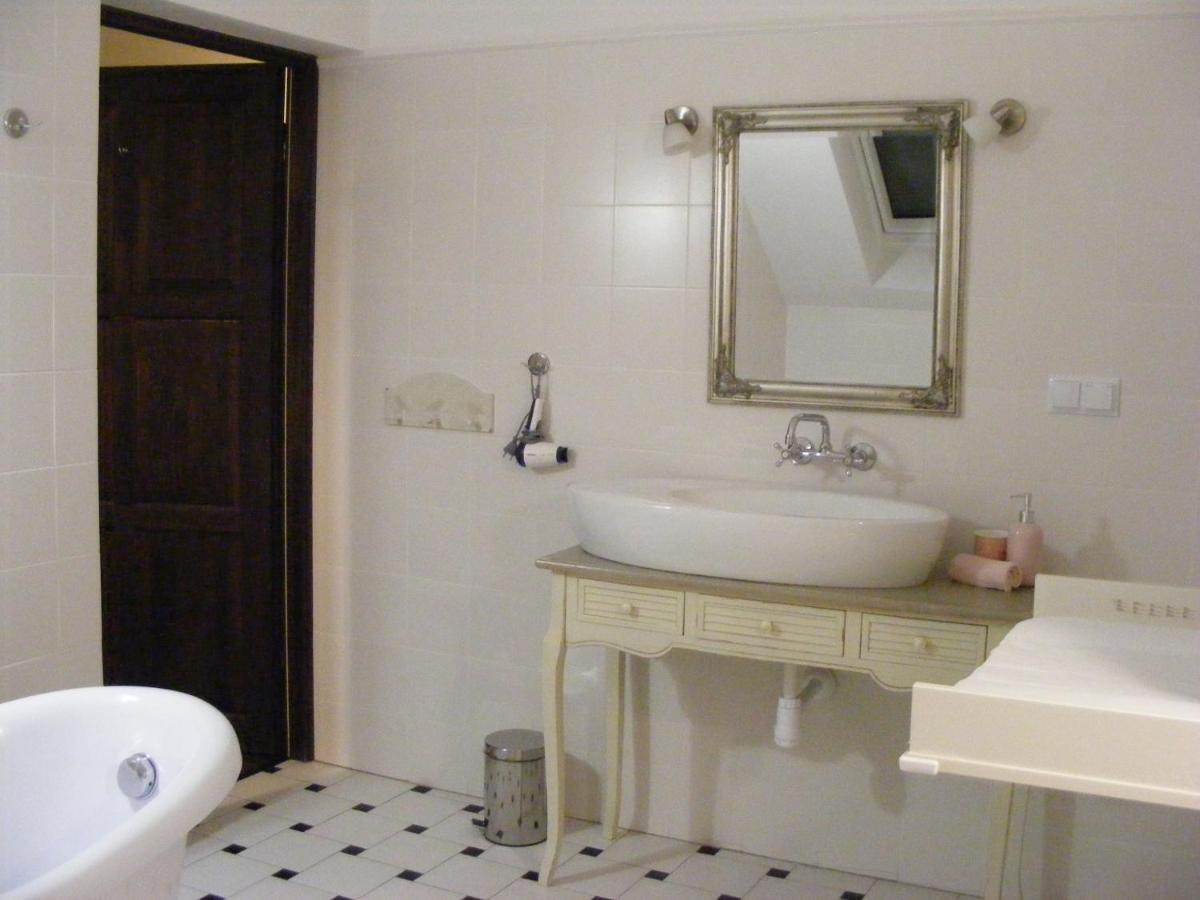 Dworek Lachowicze Grzegorzewice Ngoại thất bức ảnh
